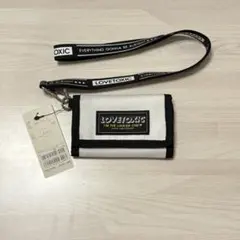 【未使用】　LOVETOXIC ストラップ付き 三つ折り財布 パスケース