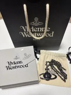 Vivienne Westwood オーブ ネックレス ブラックのサムネイル