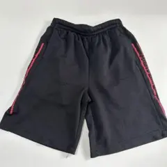 ブラック ハーフパンツ 赤いストライプ