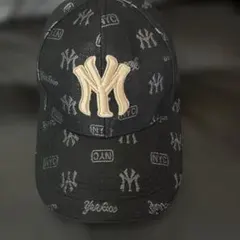 総柄ロゴベースボールキャップ　NYCブラックストリート