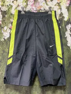 NIKE ハーフパンツ　ブラック×イエロー　Sサイズ