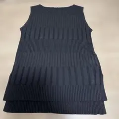新品・未使用品⭐︎BARNYARDSTORMプリーツ トップス 黒