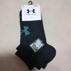 UNDER ARMOUR 靴下