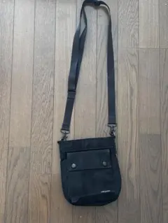 AIGNER ショルダーバッグ ナイロン ブラック 軽量 2ポケット - メルカリ
