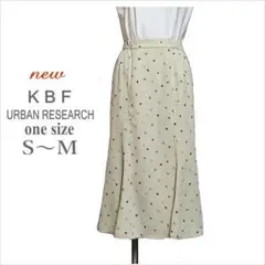 未使用｛KBF｝クリームベージュ花柄ミモレ丈スカート フレア S～M位のサムネイル