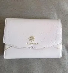 極美品・鑑定済】&chouetteアンドシュエット 長財布 ベージュ 新品同様 