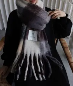 チェックボリュームマフラー / ストール　YEENA