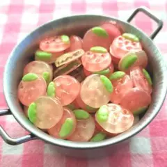 ★SALE【447】100個 デコパーツ ミニサイズ いちご クリア まとめ売り