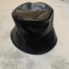 GU 黒 バケットハット 合成皮革　ジーユー　バケハ　帽子