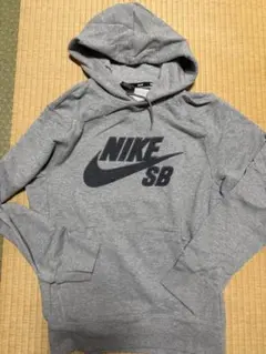 NIKE SB グレー フード付きパーカー S