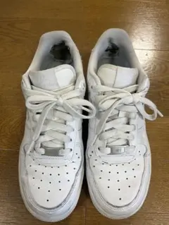 NIKE AIR FORCE 1 エアフォース1 ホワイト スニーカー24cmのサムネイル
