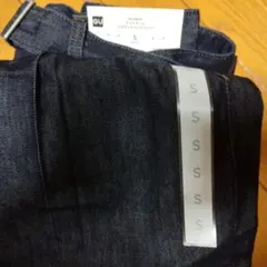 GU ライトデニムベルデッドワイドパンツ