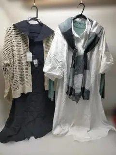 【新品】洋服まとめ売り サイズ M　シャツワンピース　黒　白　251006-7Y