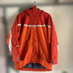 ヘリーハンセン　スキーウェア　防寒