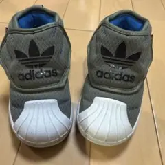 Adidas ベイビー