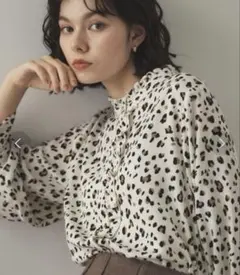 OPAQUE.CLIP （オペークドットクリップ）レオパードフリルブラウス