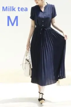 美品ミルクティ　プリーツワンピース ネイビー　授乳服 マタニティ　M 半袖のサムネイル