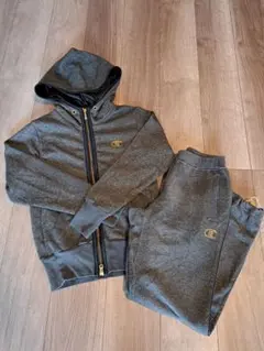 チャンピオン　スウェットセットアップ　ゴールドラメ