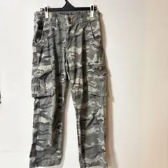 迷彩柄　カーゴパンツ