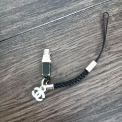 シャネル ノベルティ ストラップ ロゴチャーム付き