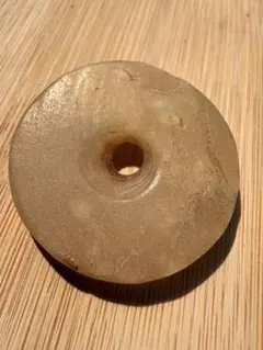 【時代物・極希少】古墨玉 瑞獣彫刻 玉璧 唐木展示台付 3点セット 中国古美術 時代物・極希少】古墨玉 瑞獣彫刻 玉璧 唐木展示台付 3点セット 中国古