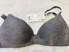 ユニクロ　ワイヤレスブラ