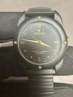 JUNGHANS 腕時計 ブラック文字盤 クォーツ　ユンハンスのサムネイル
