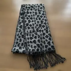 ヒョウ柄ストール グレーとブラック
