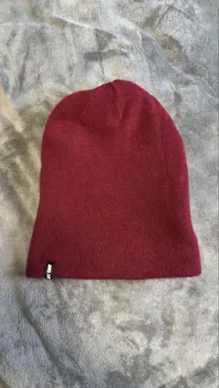 NIKE SB ロゴ入りニット帽 赤