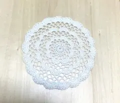 レース編み　テーブルセンター、花瓶置き