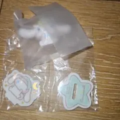 シナモンロール　ガチャガチャ2点