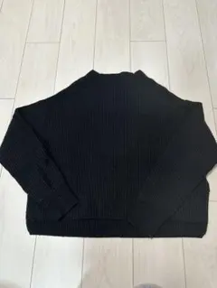 KBF ブラックニットセーター