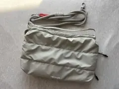 topologie トポロジー　ボトルサコッシュ　ラージベージュ