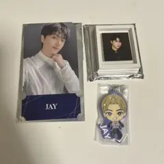 ENHYPEN ジェイ　カフェ　ミュージアム　マグネット　ガチャ　キーホルダー