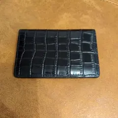 COMME CA MEN 二つ折り財布 クロコ型押し ブラックのサムネイル