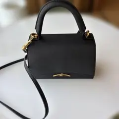 ブラックレザーショルダーバッグ