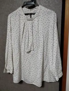 水玉模様シャツ