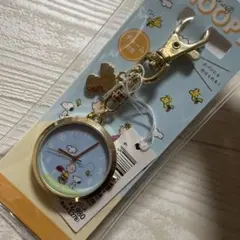 スヌーピー　キーホルダー型時計　チャーム付き