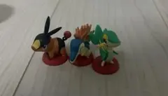 ポケモン チョコエッグ　旅立ちの3匹　ポカブ　ヒノアラシ　ツタージャ