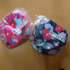 ハローキティ未使用キャラメルポーチ2点セット①サンリオ　非売品　成人式　着物小物