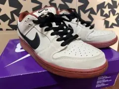 Nike SB Dunk Low pro モスリン