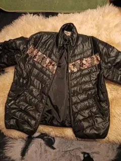 フラワーパターン ブラック ダウンジャケット 新古品値下げ