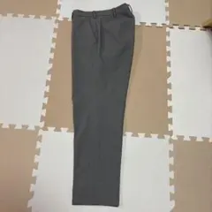 グレー スリムフィット ノータックスラックス