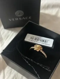VERSACE ライオンヘッドリング ゴールド サイズ21「箱付き」のサムネイル