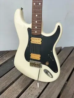 JV Squier by Fender Stratocasterのサムネイル