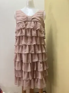 大きいサイズ　フリル付きピンクワンピース　サイズ13 ワンピース　フリル
