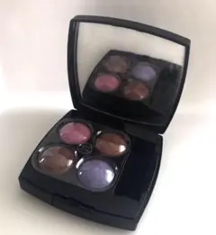 ＊CHANEL シャネル　レキャトルオンブル