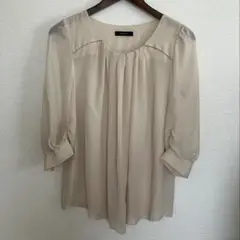 PARIGOT ベージュ プリーツブラウス 五分袖