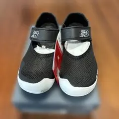 New Balance キッズサンダル 18.0cm ブラック