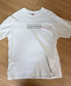 2026年最新】Supreme KAWS Chalk Logo Teeの人気アイテム - メルカリ